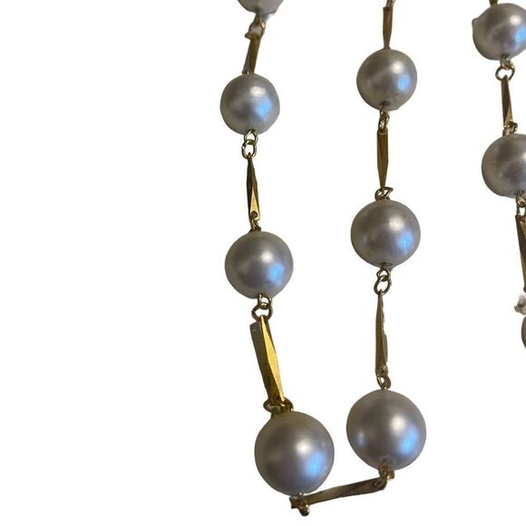Vintage Chunky Faux Pearl Necklace Set - Picture 3 of 7